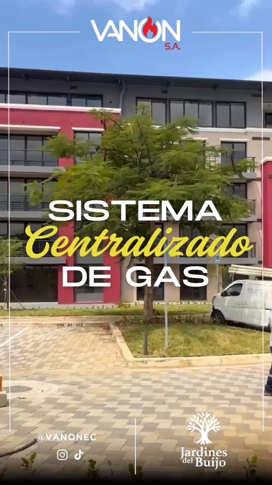 Recorrido visual por un conjunto residencial. El video presenta sistemas centralizados de gas.
